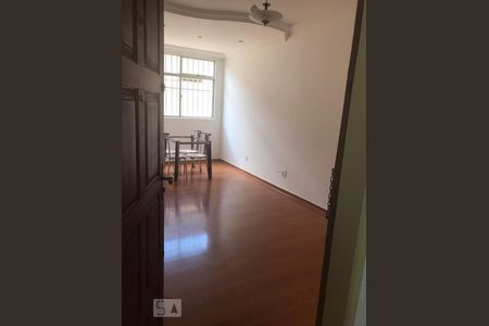 Apartamento para alugar com 73m², 2 quartos e 1 vagaEntrada