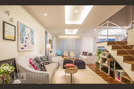 Sala de casa de condomínio à venda com 3 quartos, 280m² em Santo Amaro, São Paulo