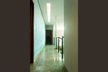 Corredor de casa à venda com 4 quartos, 470m² em Buritis, Belo Horizonte