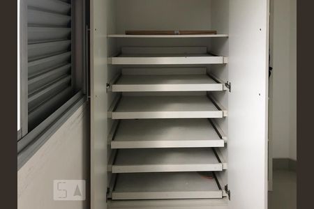 Closet de apartamento para alugar com 3 quartos, 82m² em Alphaville, Santana de Parnaíba