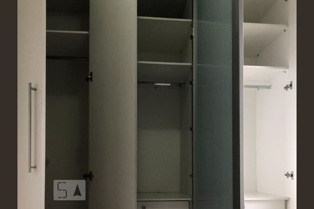 Closet de apartamento para alugar com 3 quartos, 82m² em Alphaville, Santana de Parnaíba