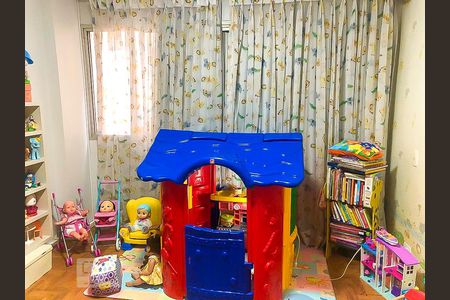 Apartamento à venda com 224m², 4 quartos e 2 vagasQuarto