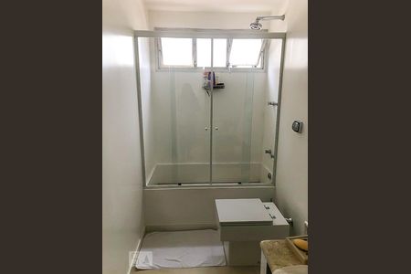 Apartamento à venda com 224m², 4 quartos e 2 vagasBanheiro