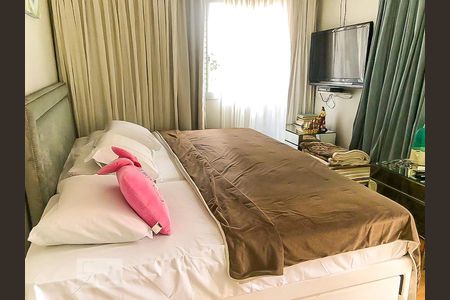 Apartamento à venda com 224m², 4 quartos e 2 vagasSuíte 1