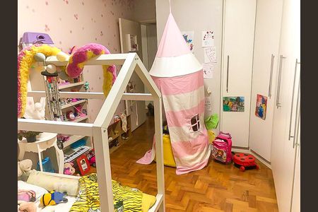 Apartamento à venda com 224m², 4 quartos e 2 vagasSuíte 2