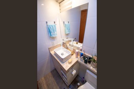 Apartamento para alugar com 67m², 2 quartos e 1 vaga Apartamento para alugar com 67m², 2 quartos e 1 vagaSuíte - Banheiro