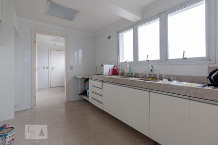 Apartamento à venda com 264m², 4 quartos e 4 vagas Apartamento à venda com 264m², 4 quartos e 4 vagasCozinha