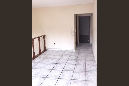Sala de casa para alugar com 2 quartos, 100m² em Taboão, Diadema