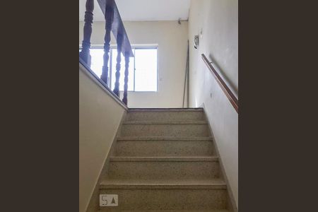 Entrada de casa para alugar com 2 quartos, 100m² em Taboão, Diadema