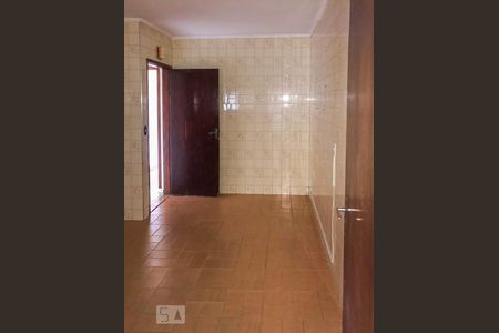 Casa para alugar com 100m², 2 quartos e 2 vagasCozinha