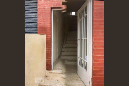 Casa para alugar com 100m², 2 quartos e 2 vagasEntrada