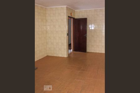 Casa para alugar com 100m², 2 quartos e 2 vagasCozinha