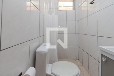 Banheiro de kitnet/studio para alugar com 1 quarto, 15m² em Chácara Santo Antônio (zona Sul), São Paulo