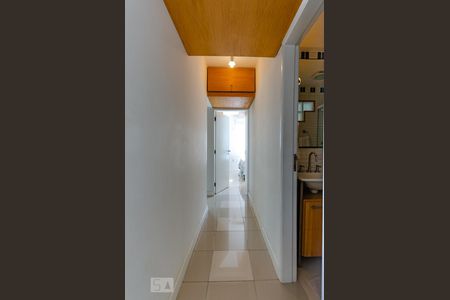 Corredor de apartamento para alugar com 3 quartos, 85m² em Leblon, Rio de Janeiro