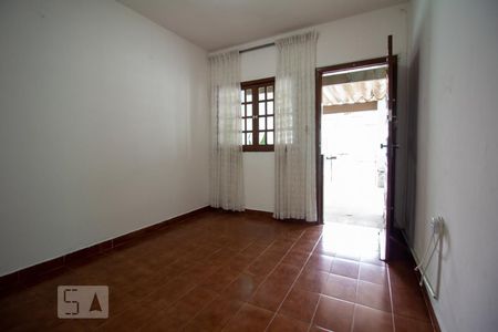 Sala de casa à venda com 2 quartos, 220m² em Rio Pequeno, São Paulo