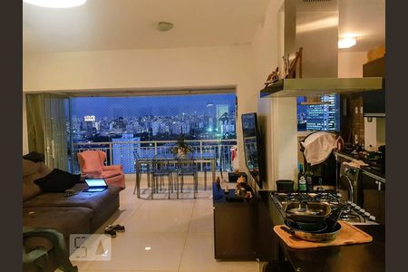 Sala de apartamento à venda com 2 quartos, 80m² em Pinheiros, São Paulo