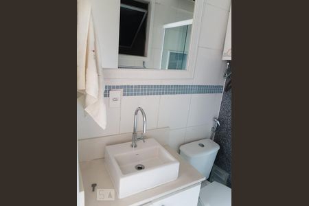 Banheiro de apartamento para alugar com 2 quartos, 97m² em Freguesia (jacarepaguá), Rio de Janeiro