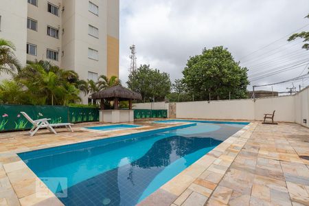 Apartamento para alugar com 65m², 2 quartos e 1 vagaÁrea comum - Piscina
