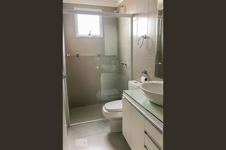 Apartamento para alugar com 65m², 2 quartos e 1 vagaBanheiro da suíte