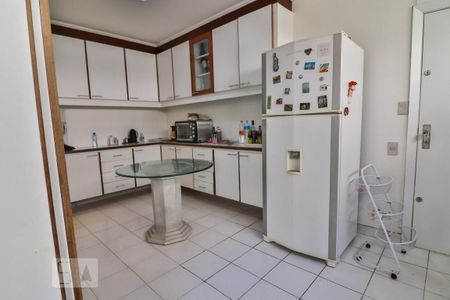Apartamento à venda com 210m², 3 quartos e 1 vagaCozinha