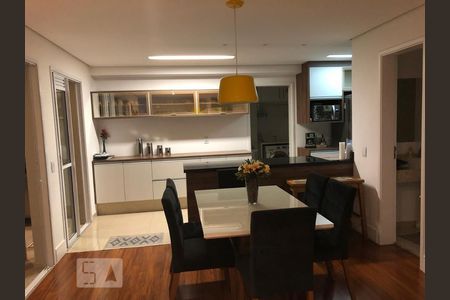 Apartamento à venda com 106m², 2 quartos e 2 vagasSala