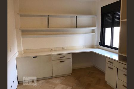 Apartamento à venda com 185m², 4 quartos e 3 vagasQuarto