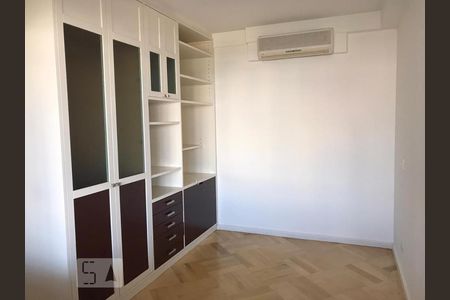 Apartamento à venda com 185m², 4 quartos e 3 vagasQuarto-