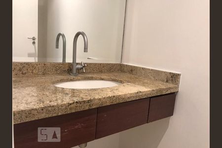 Lavabo de apartamento à venda com 4 quartos, 185m² em Real Parque, São Paulo