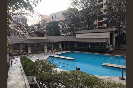 Apartamento à venda com 185m², 4 quartos e 3 vagasÁrea comum - Piscina