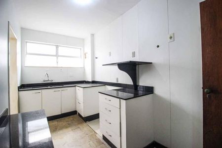 Apartamento à venda com 120m², 4 quartos e 2 vagasCozinha