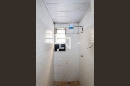 Banheiro de casa para alugar com 1 quarto, 45m² em Vila Buenos Aires, São Paulo
