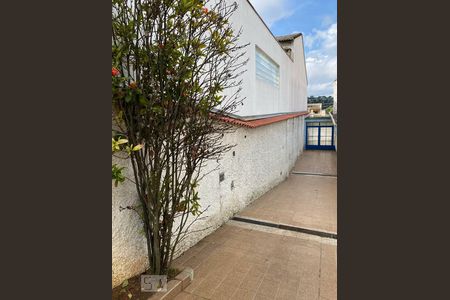 Casa para alugar com 220m², 3 quartos e 5 vagasCorredor  Externo 