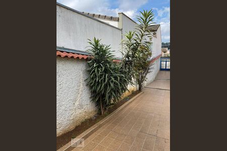 Casa para alugar com 220m², 3 quartos e 5 vagasCorredor  Externo 