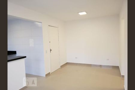 Sala de apartamento para alugar com 2 quartos, 78m² em Centro, Curitiba
