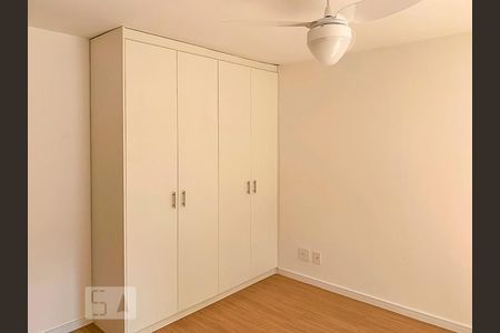 Apartamento à venda com 120m², 3 quartos e 2 vagasQuarto 2