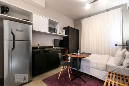 Cozinha/Quarto de kitnet/studio para alugar com 1 quarto, 27m² em Vila Olímpia, São Paulo