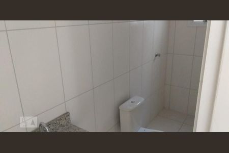 Banheiro 2 de casa de condomínio para alugar com 3 quartos, 100m² em Vila Granada, São Paulo