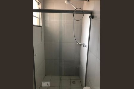 Banheiro da Suíte 1 de casa de condomínio para alugar com 2 quartos, 70m² em Cidade Patriarca, São Paulo