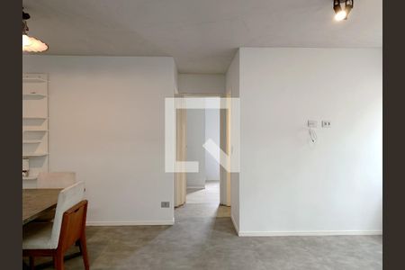 Sala/cozinha de apartamento à venda com 2 quartos, 54m² em Vila Madalena, São Paulo