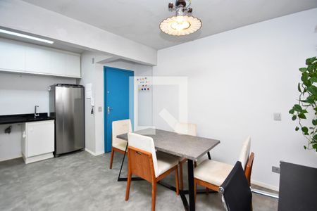 Sala  de apartamento para alugar com 2 quartos, 54m² em Vila Madalena, São Paulo