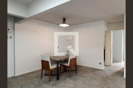 Sala/Cozinha integrados de apartamento à venda com 2 quartos, 54m² em Vila Madalena, São Paulo