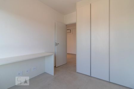 Quarto 1 de apartamento para alugar com 2 quartos, 67m² em Empresarial 18 do Forte, Barueri