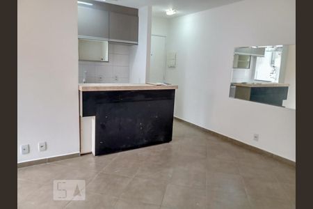 Sala de apartamento para alugar com 3 quartos, 67m² em Sítio da Figueira, São Paulo