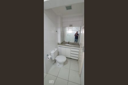 Apartamento à venda com 100m², 2 quartos e 2 vagasBanheiro do Quarto 1