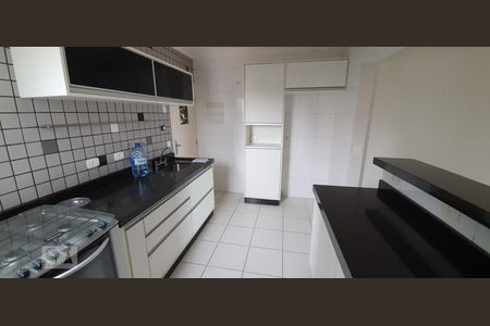 Apartamento à venda com 100m², 2 quartos e 2 vagasCozinha