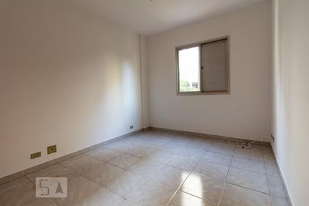 Quarto 2 de apartamento para alugar com 2 quartos, 55m² em Rio Pequeno, São Paulo
