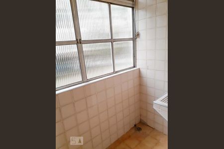 Área de serviço de apartamento para alugar com 2 quartos, 48m² em Pinheiros, São Paulo