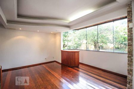 Sala de apartamento para alugar com 3 quartos, 94m² em Santo Antônio, Belo Horizonte