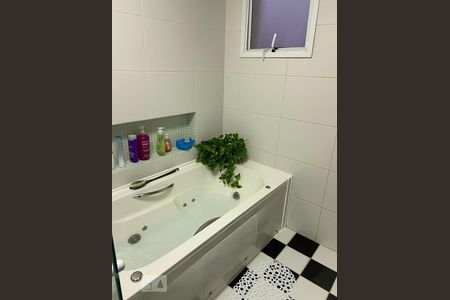 Apartamento para alugar com 260m², 3 quartos e 4 vagasBanheiro