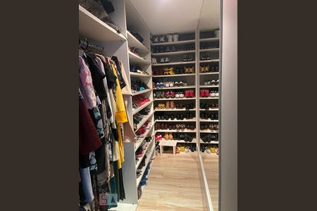 Apartamento para alugar com 260m², 3 quartos e 4 vagasCloset do quarto